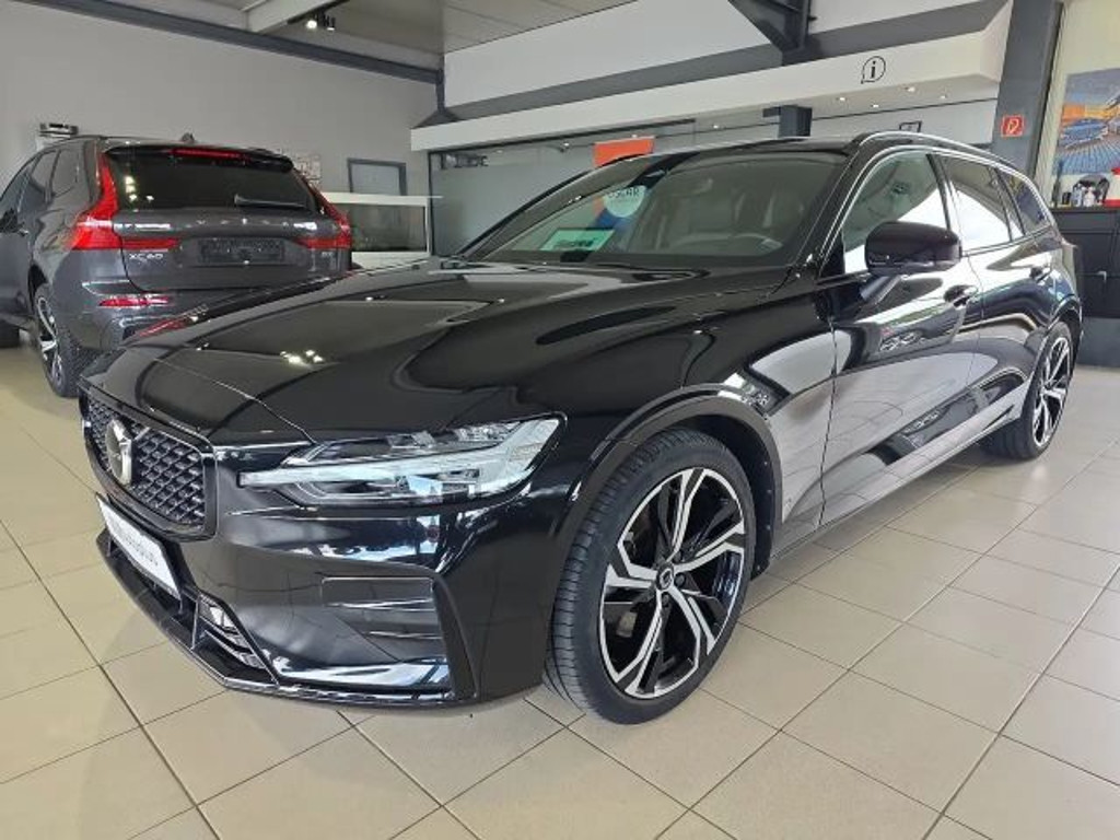 Volvo V60 Plus Dark