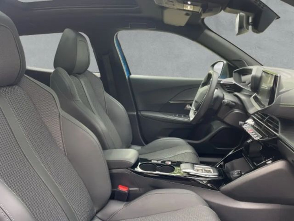 Peugeot e-2008