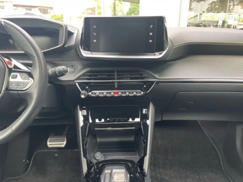 Peugeot e-2008