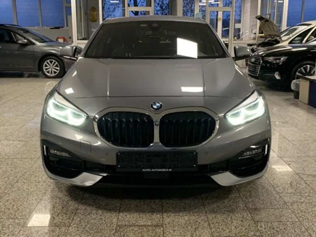 BMW 1 Serie 120 Sport Line Sedan 120d