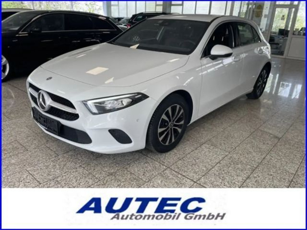 Mercedes-Benz A-Klasse A 180 1.3 NAVI+SPURHALTE+KAMERA+LED
