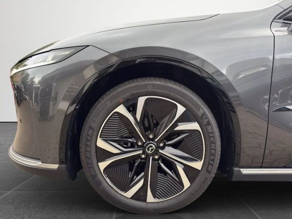 Mazda 6e