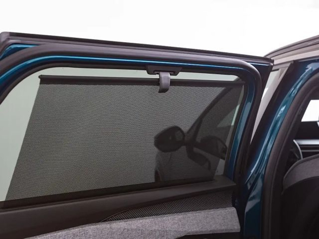 Peugeot E-5008