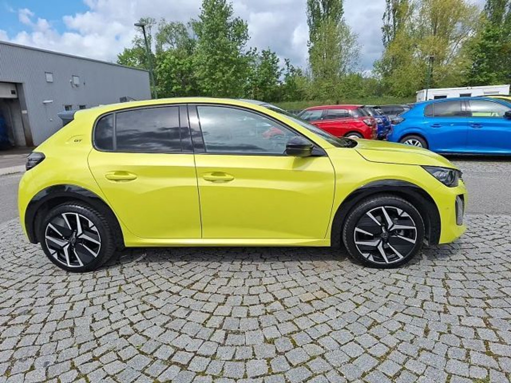 Peugeot e-208