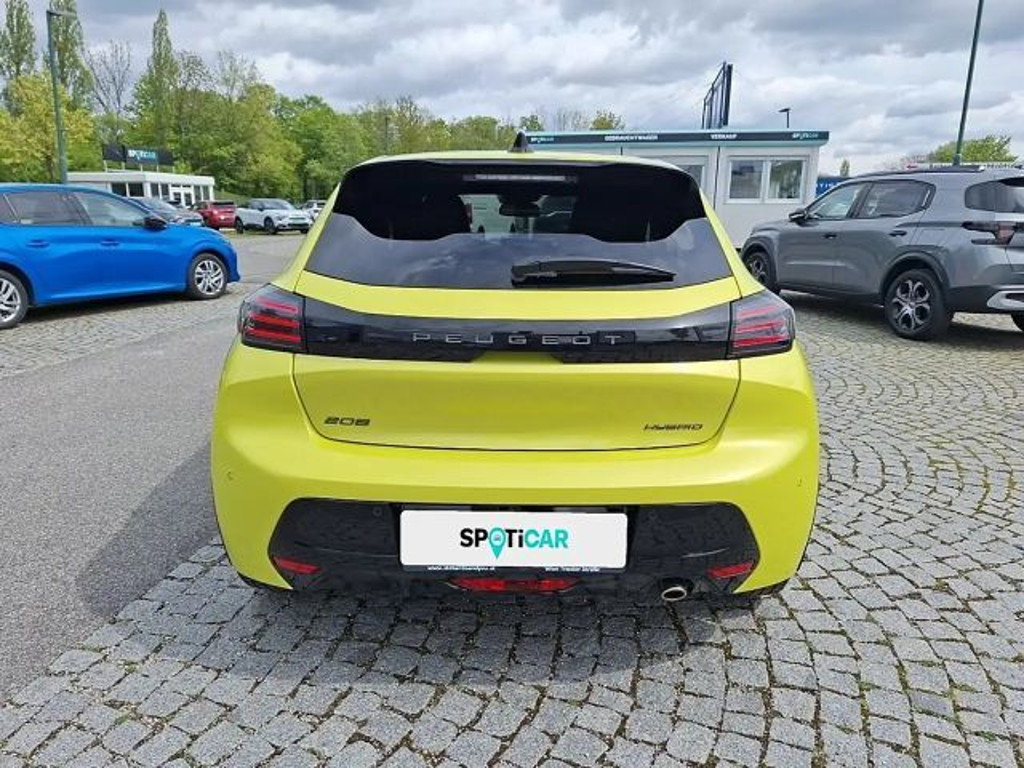 Peugeot e-208
