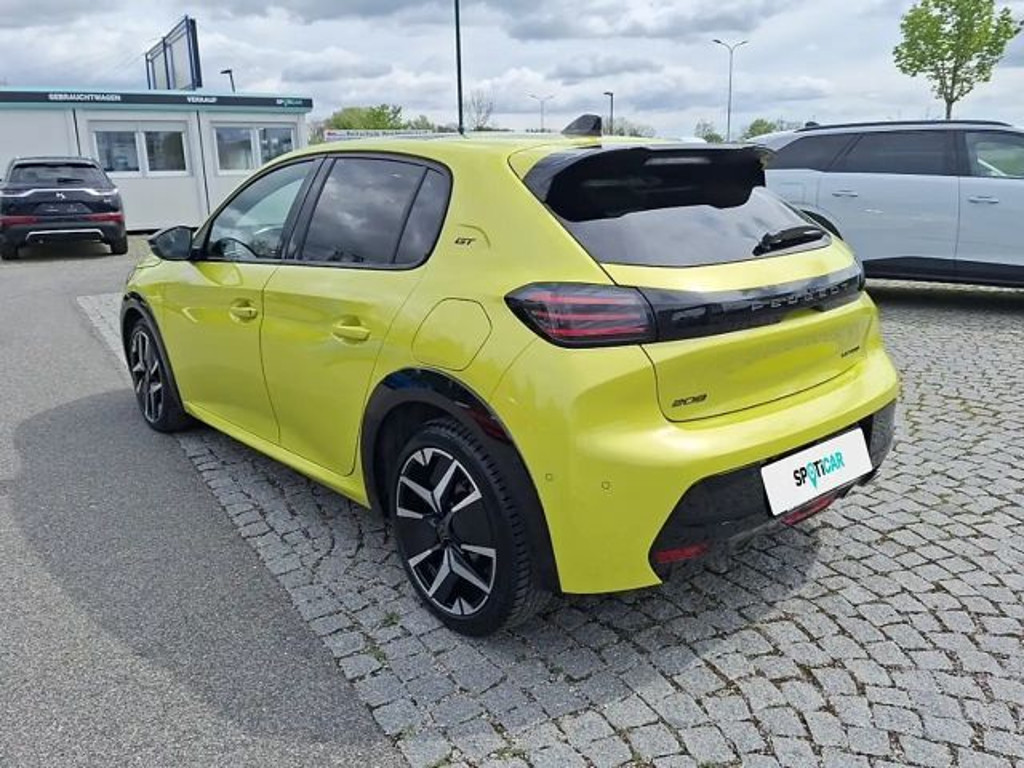 Peugeot e-208