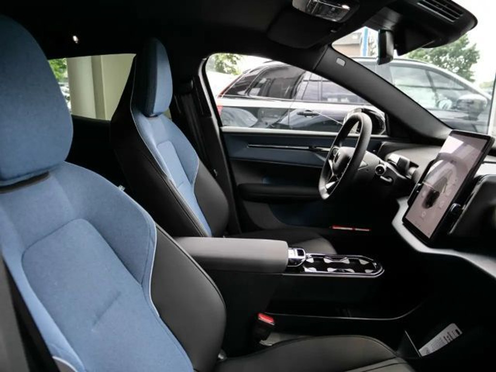 Volvo EX30