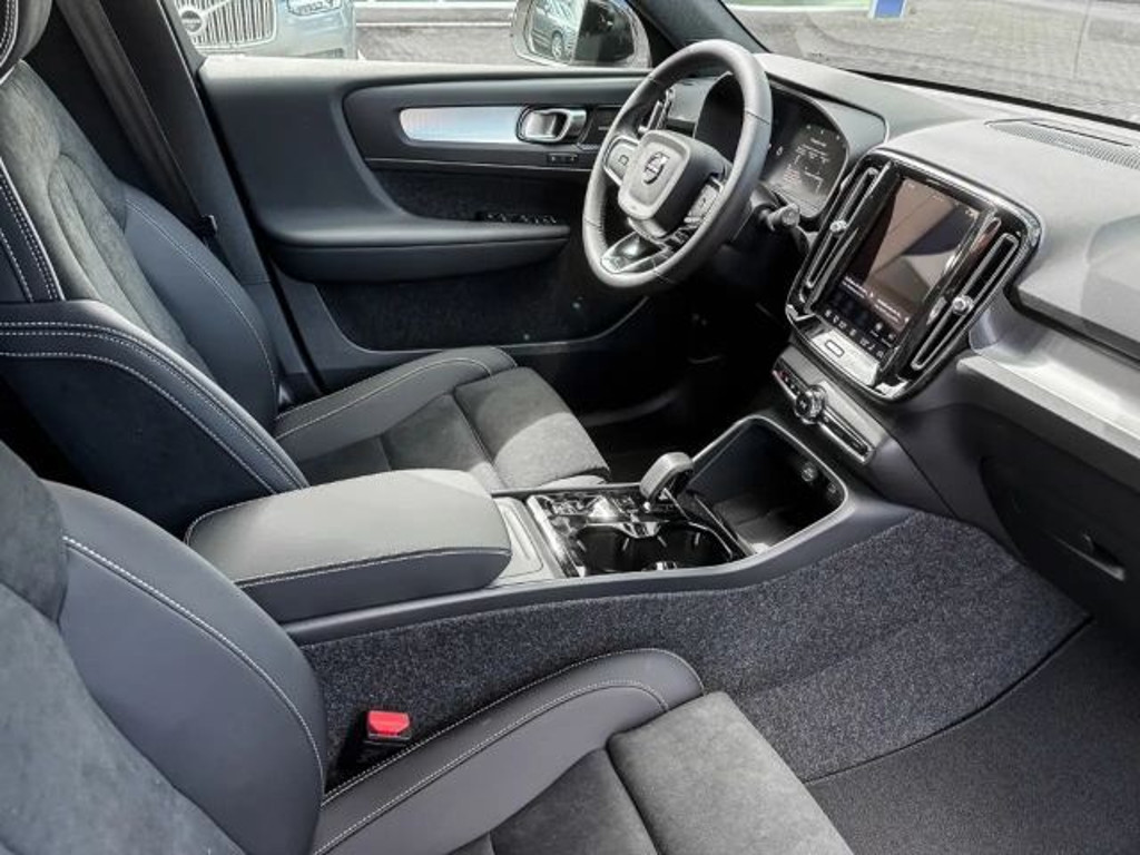 Volvo XC40 Dark Ultra