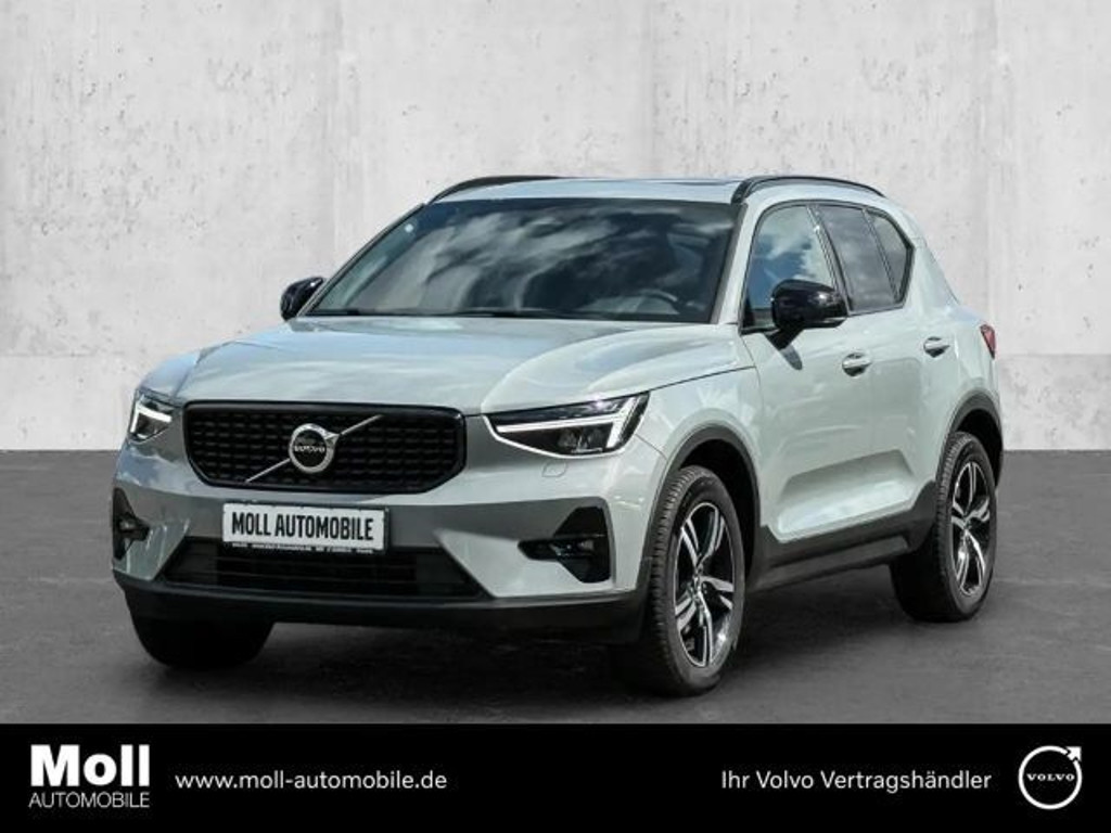 Volvo XC40 Plus Dark