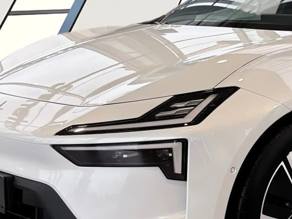 Polestar 4