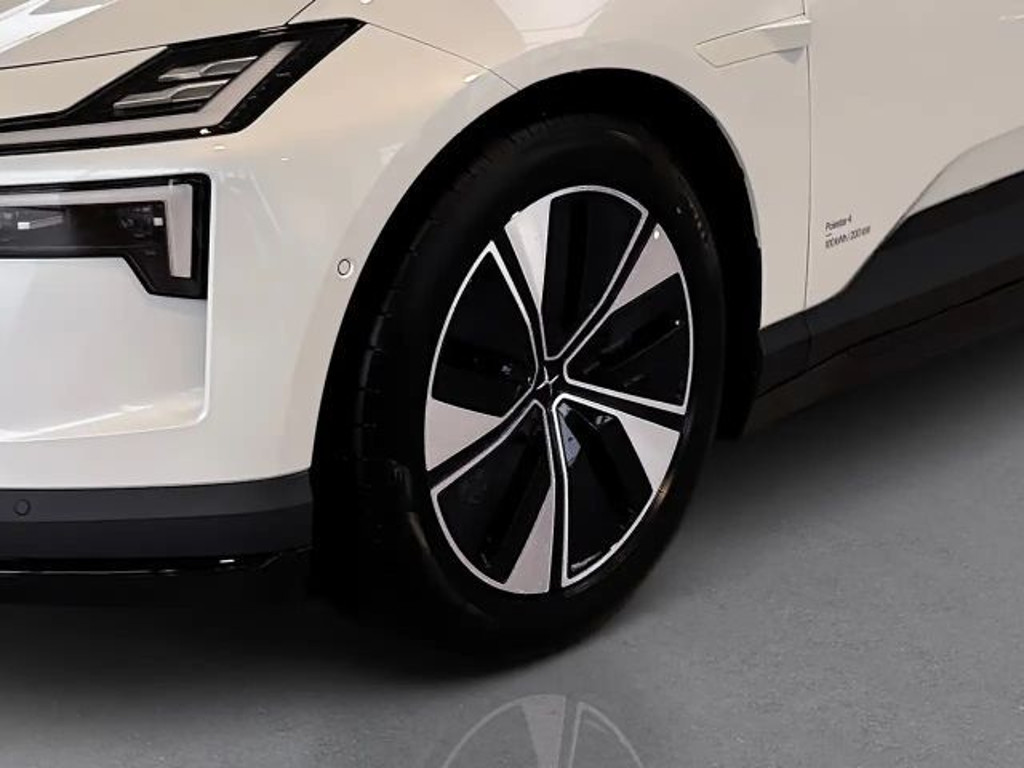 Polestar 4