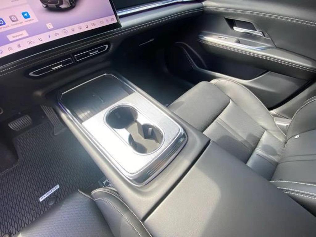 Mazda 6e