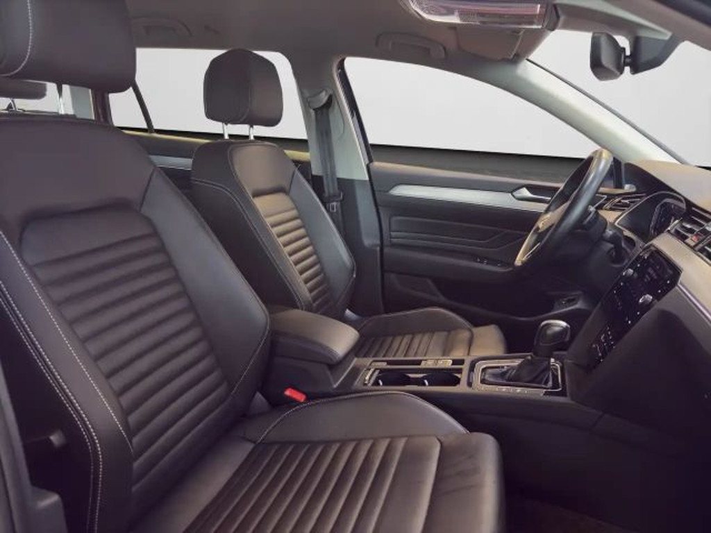 Volkswagen Passat Business DSG Variant IQ.Drive 2.0 TSI