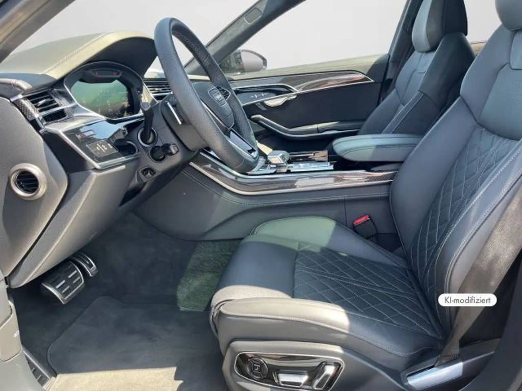 Audi S8