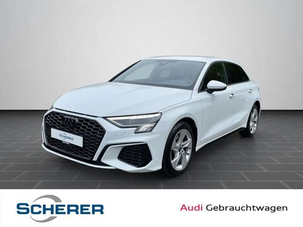 Audi A3 Sportback Sedan S-Line 35 TFSI