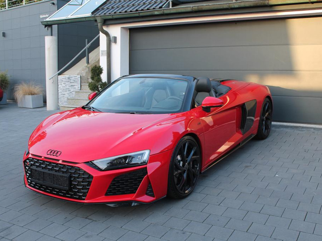 Audi R8
