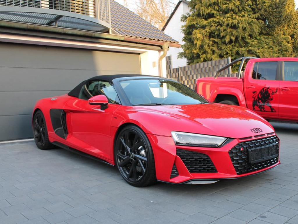 Audi R8