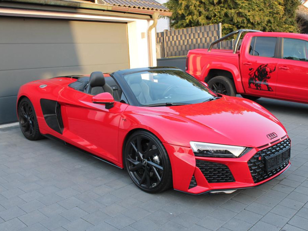 Audi R8