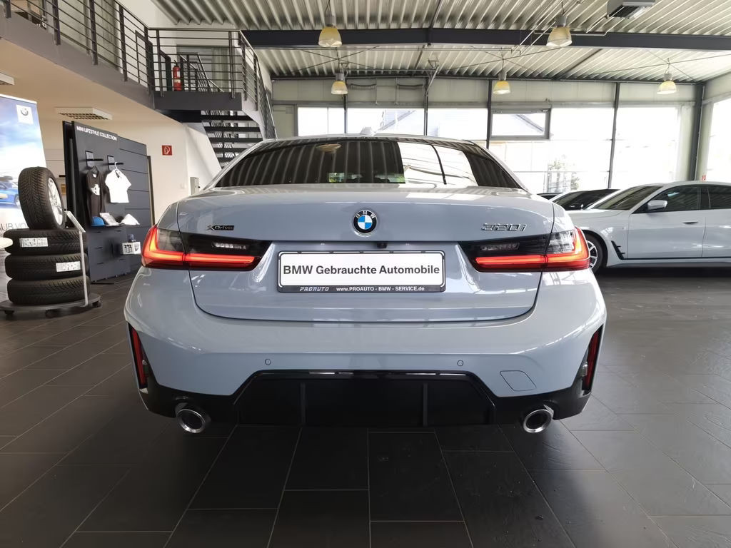 BMW 3 Serie 320 M-Sport xDrive Sedan 320i