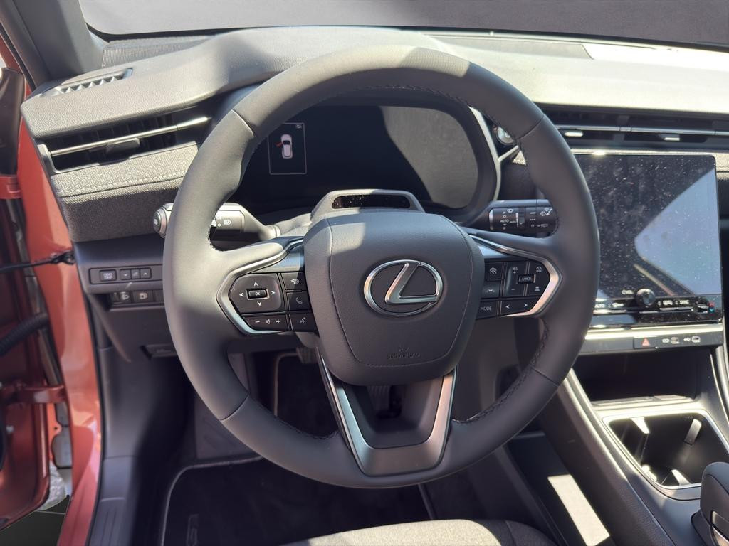 Lexus LBX