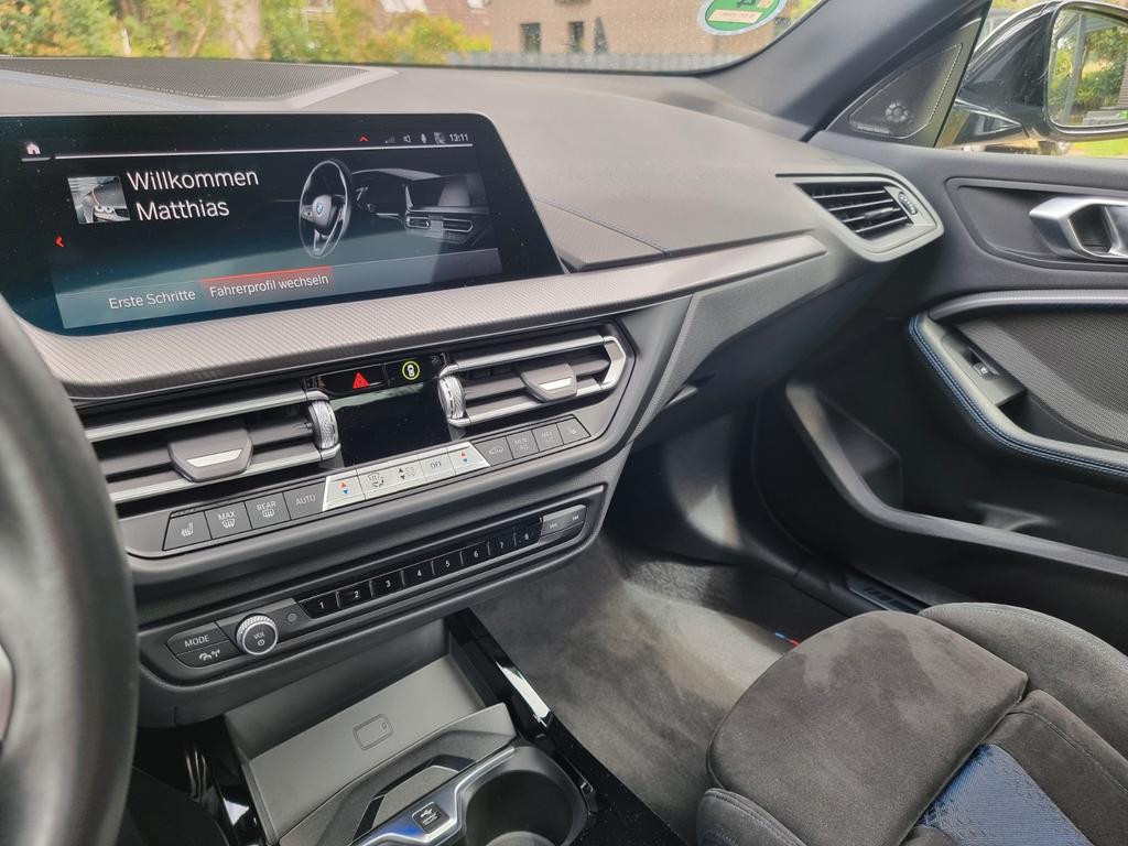 BMW M235