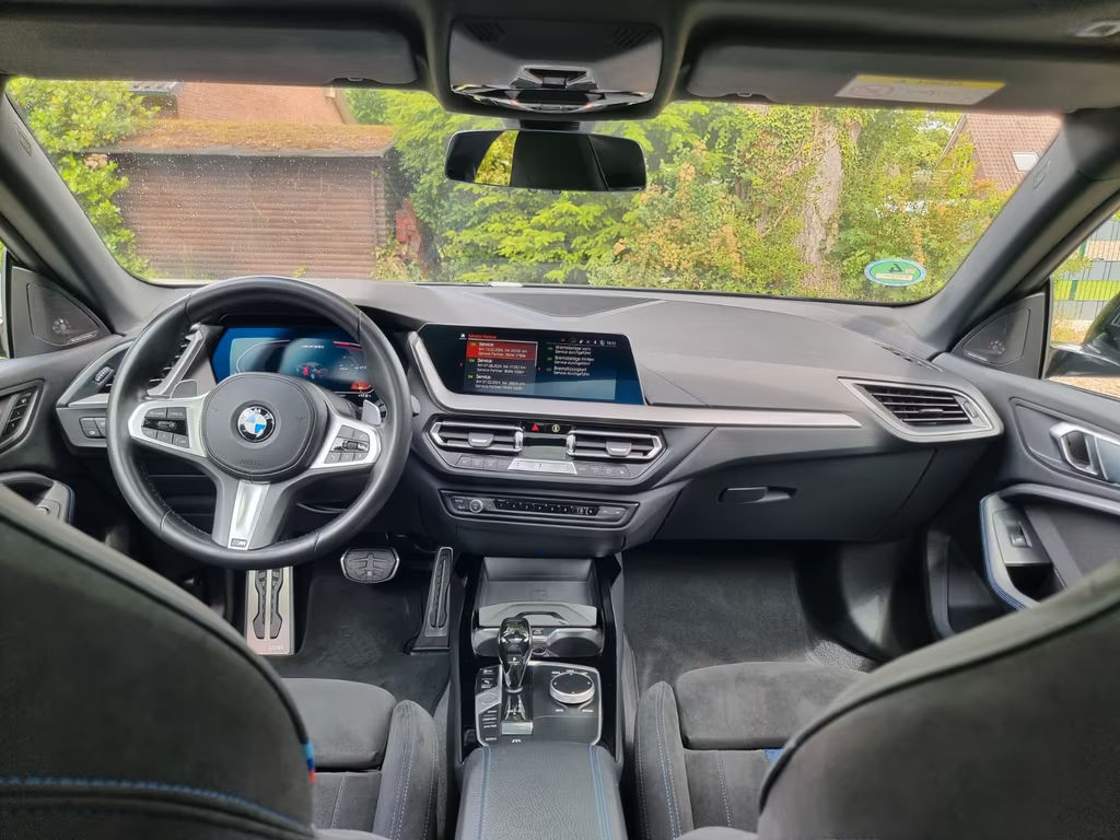 BMW M235