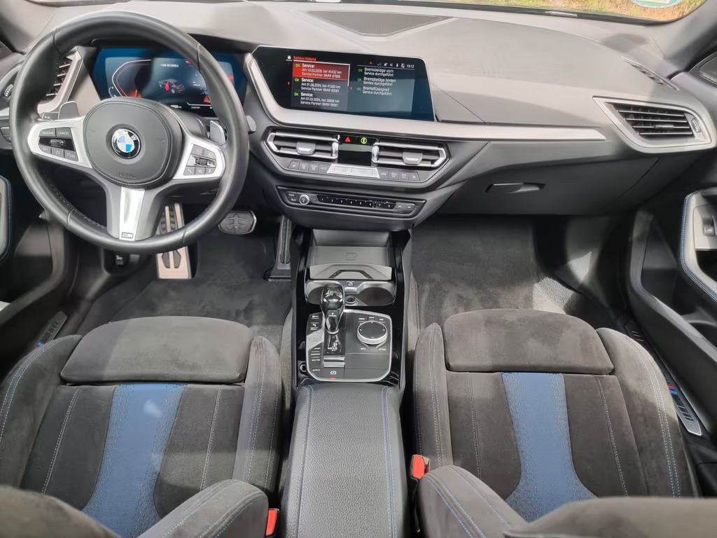 BMW M235