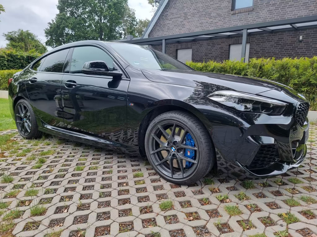 BMW M235