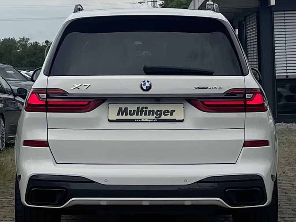 BMW X7