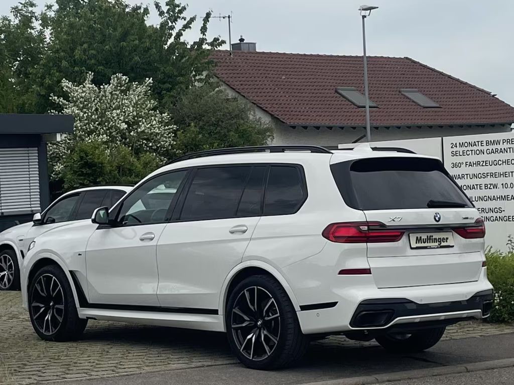 BMW X7