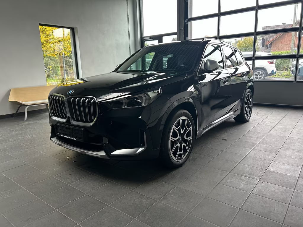 BMW iX1