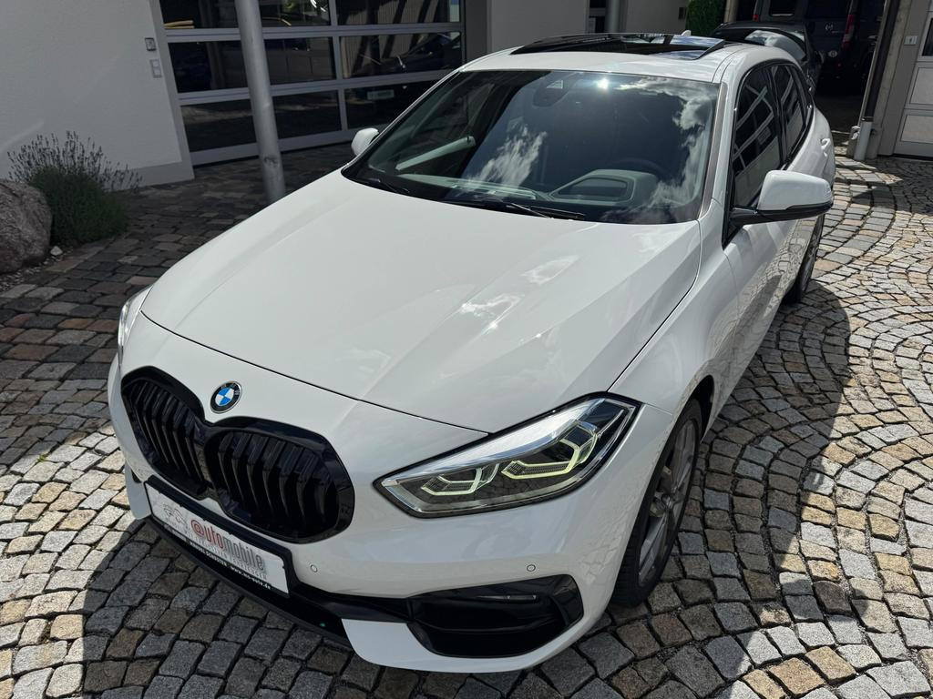 BMW 1 Serie 120 Sport Line Sedan 120d