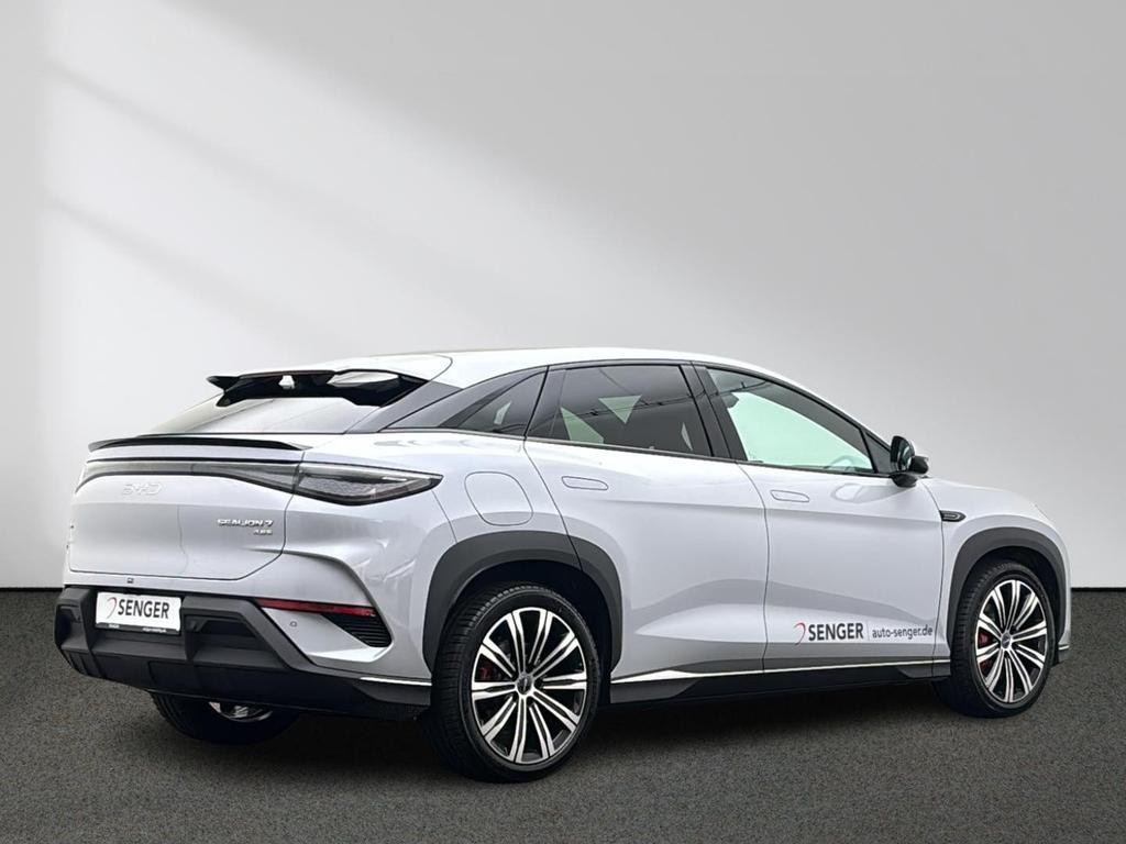 BYD Sealion 7