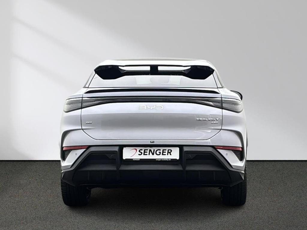 BYD Sealion 7