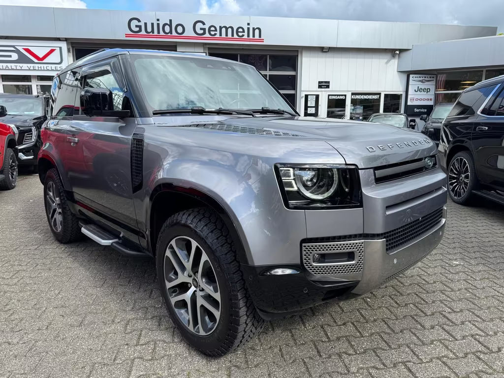 Land Rover Defender SE 3.0 D250 90