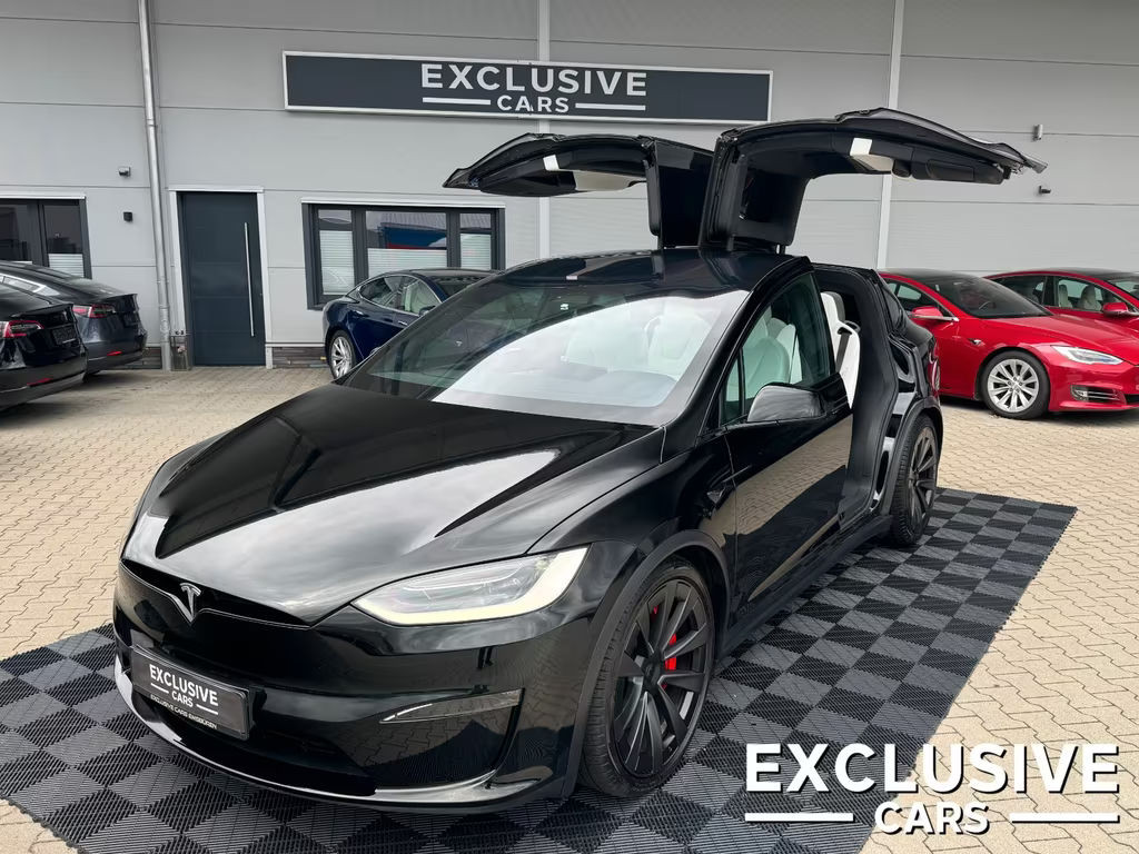 Tesla Model X Plaid