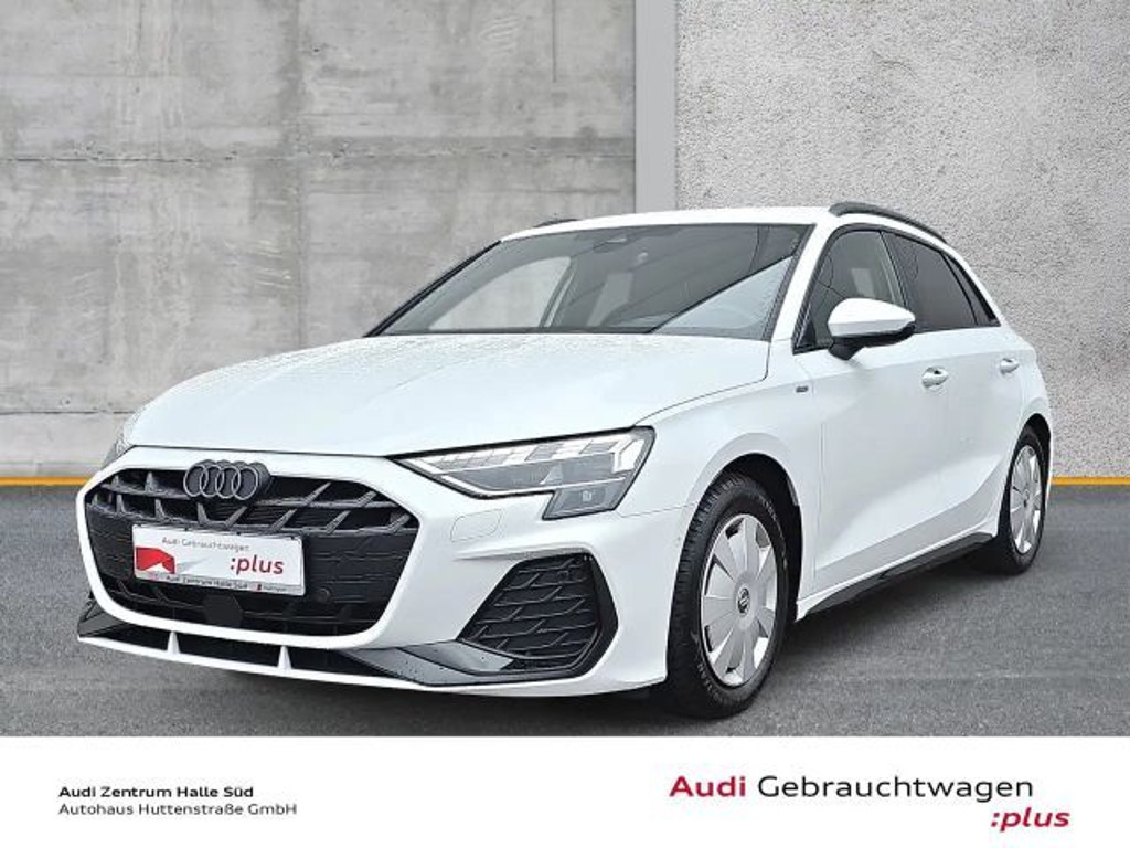 Audi A3 Sportback Sedan S-Line 35 TFSI