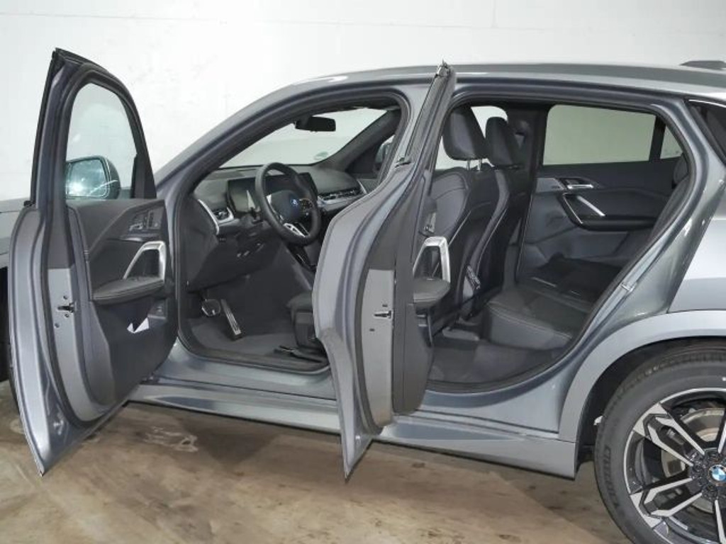 BMW iX2