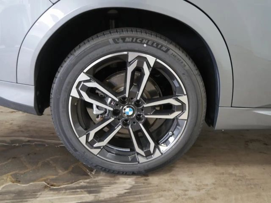 BMW iX2