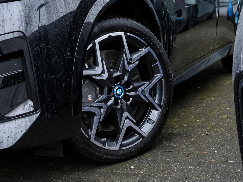 BMW iX2