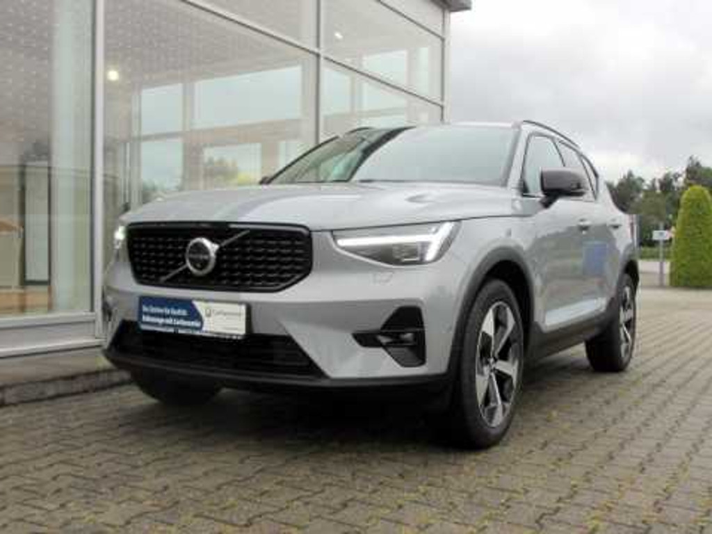 Volvo XC40 Plus Dark