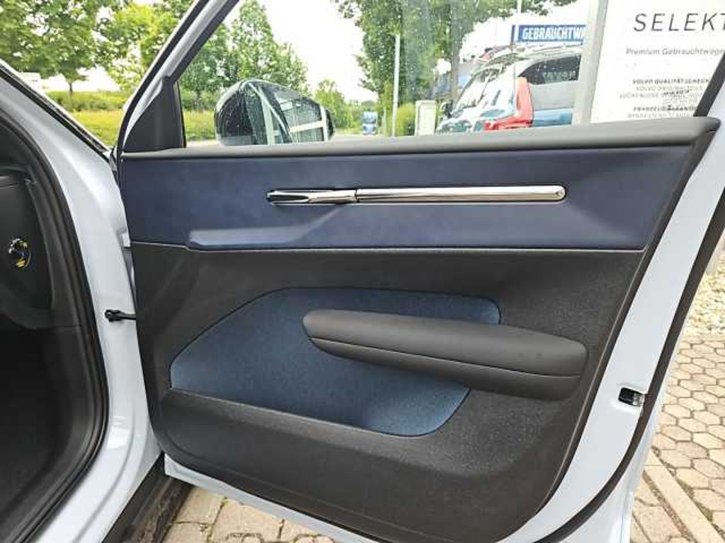 Volvo EX30