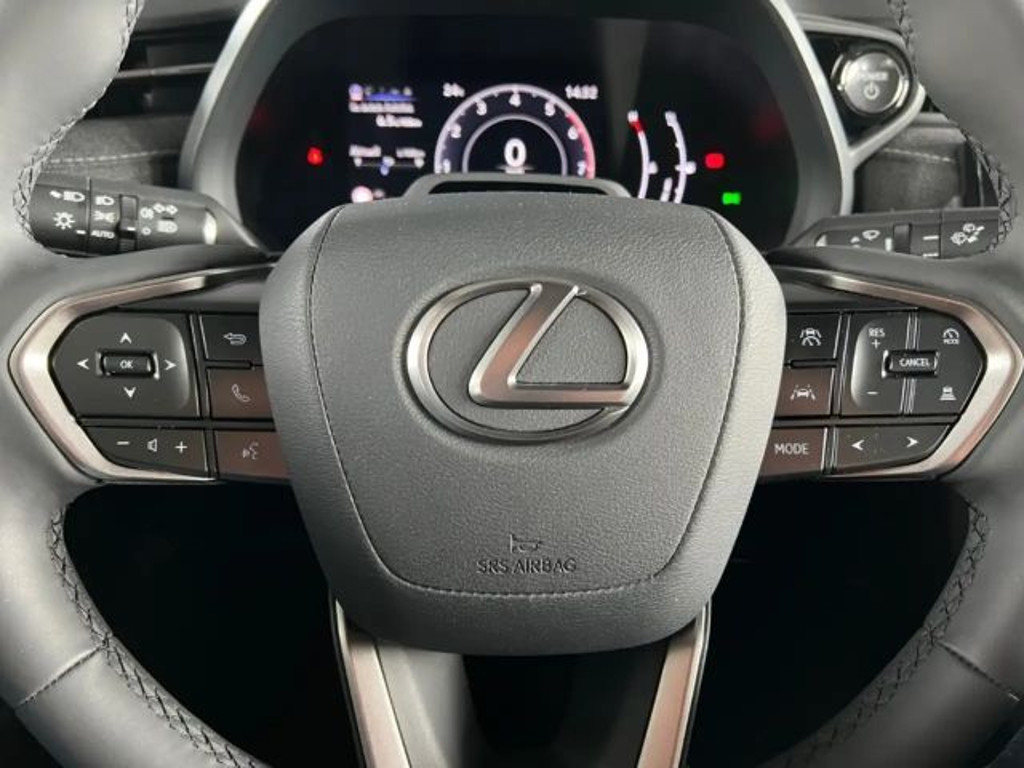 Lexus LBX