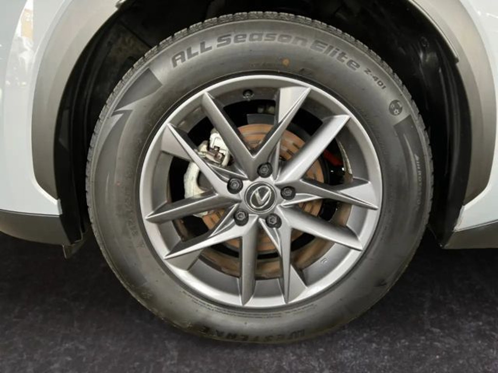 Lexus LBX
