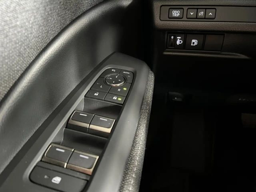 Lexus LBX