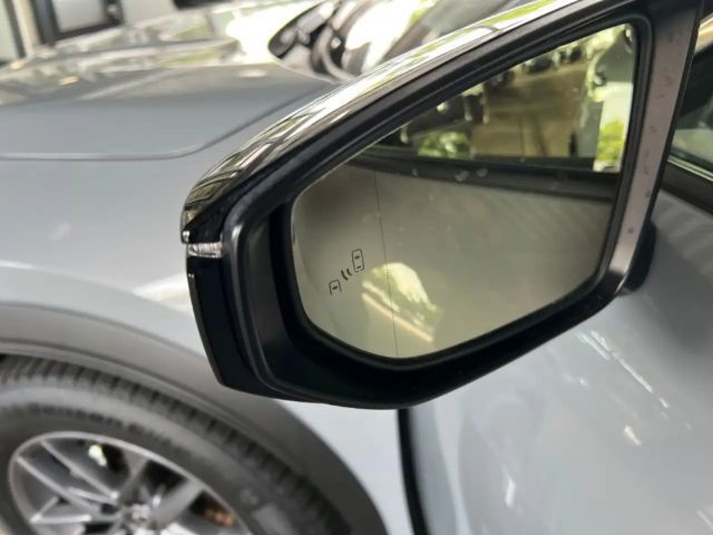 Lexus LBX
