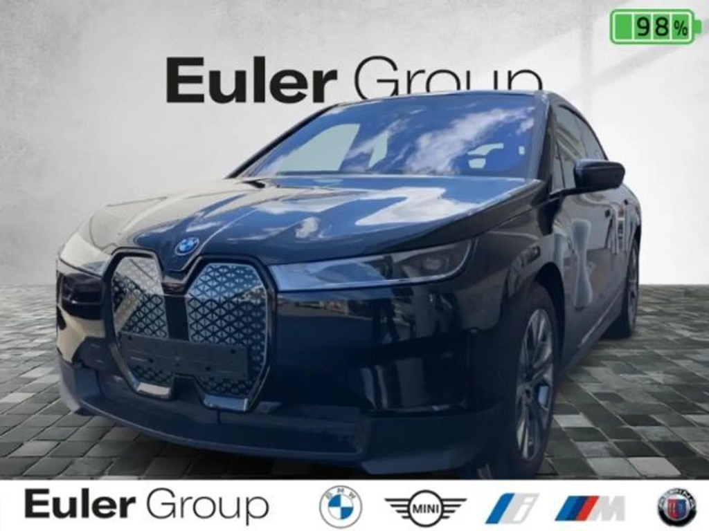 BMW iX xDrive