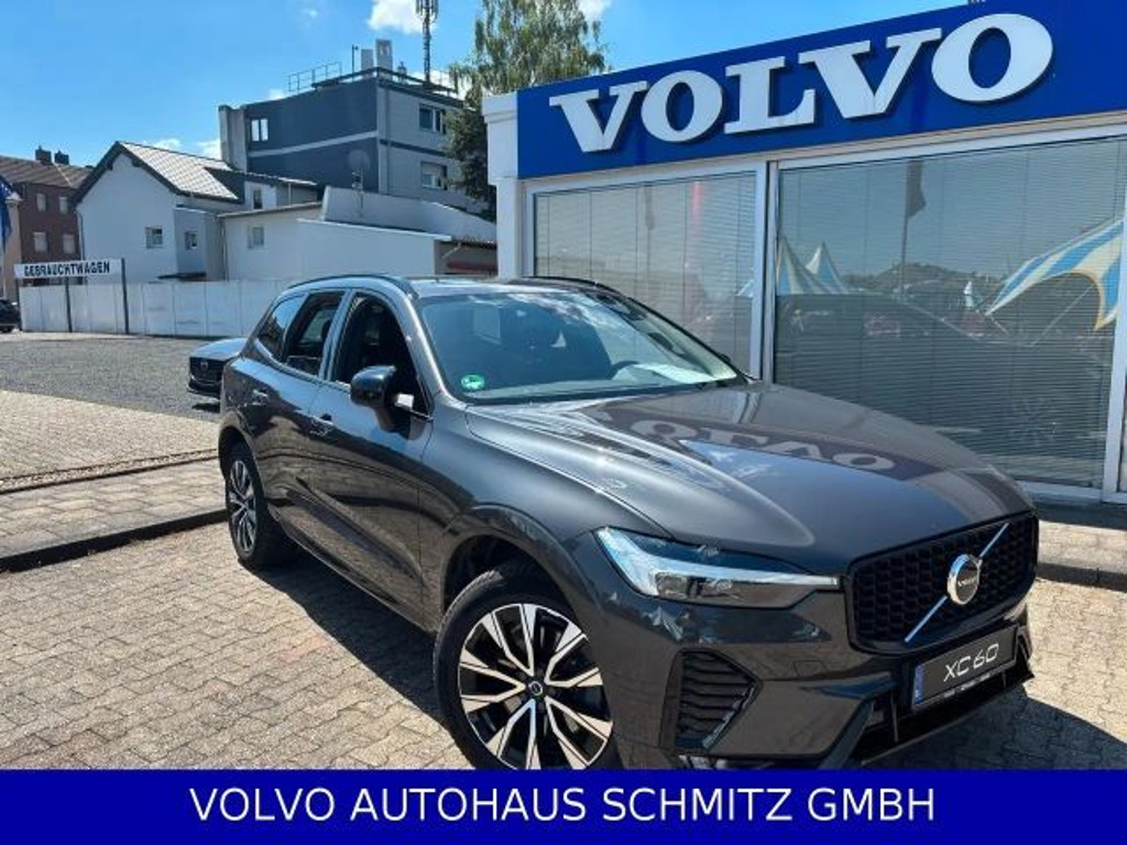 Volvo XC60 AWD Plus Dark