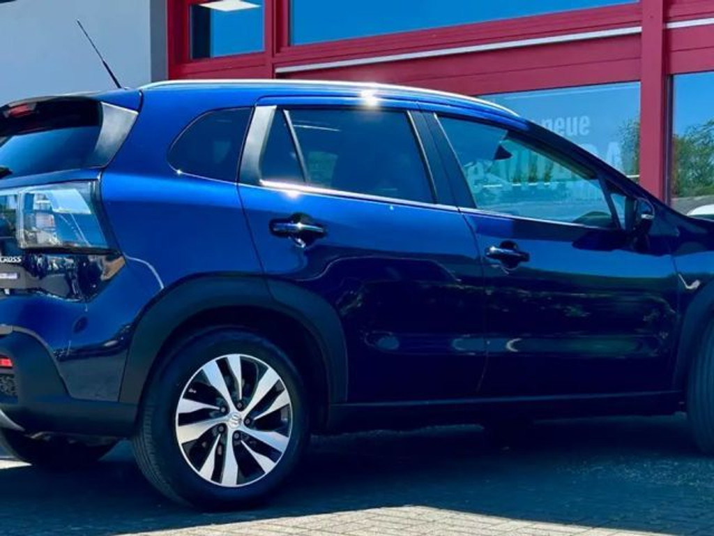 Suzuki S-Cross