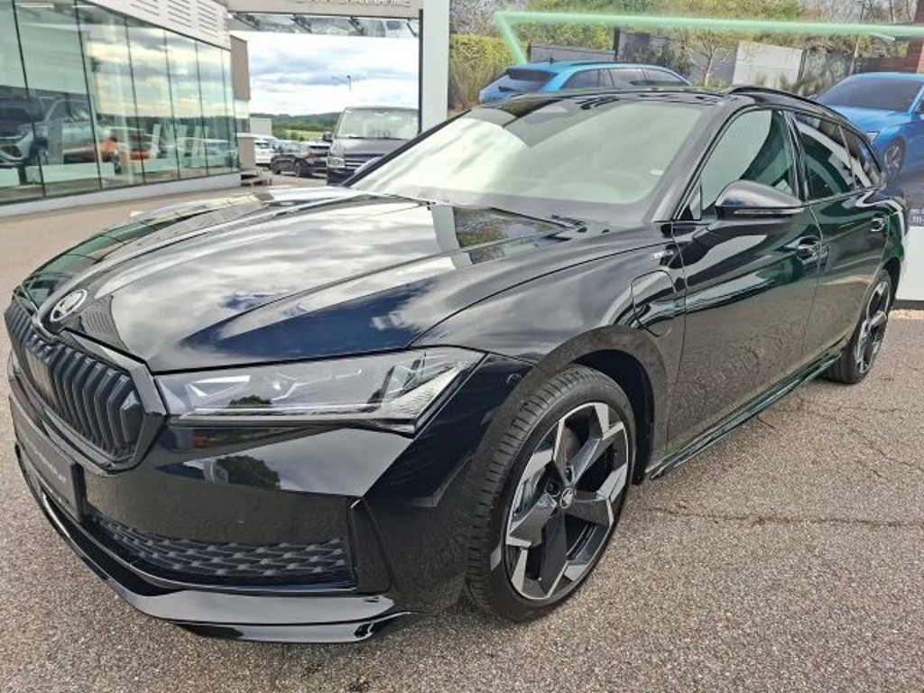 Skoda Superb Sportline iV